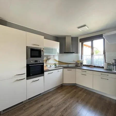 Apartament Apartman Lomnicak